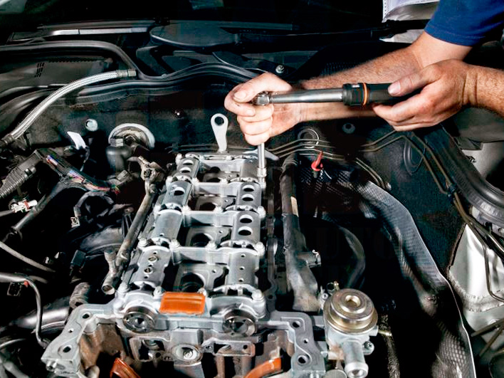 Car repair at a service station - comparing cost and quality of service