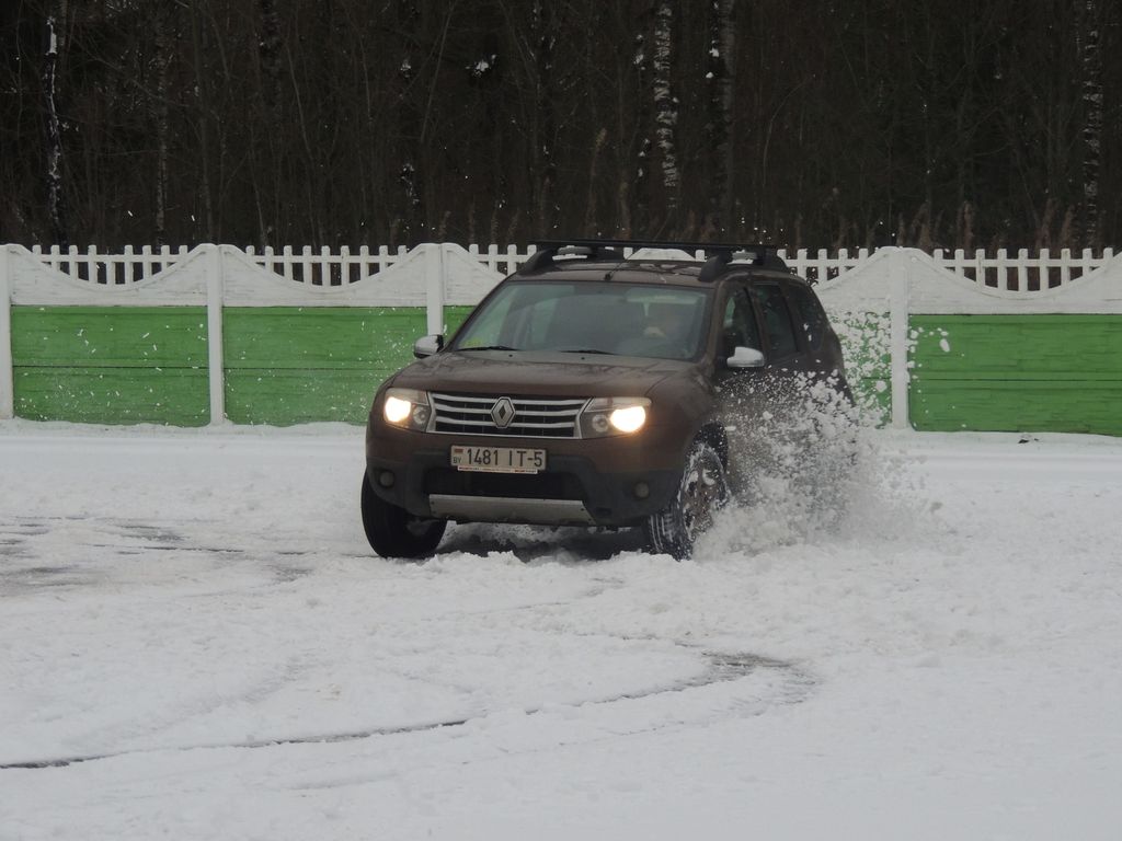 Four-wheel drive in winter: myths about 4WD safety and handling