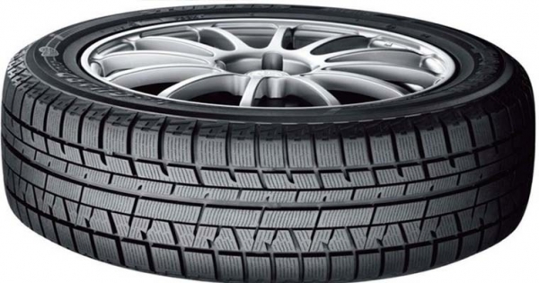 Yokohama Ice Guard IG60 - a non-studded tire with water absorption technology