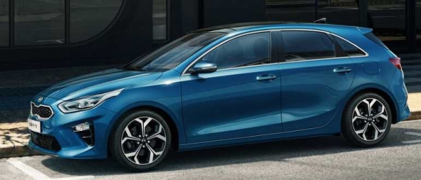 Kia Ceed interior: multimedia and controls