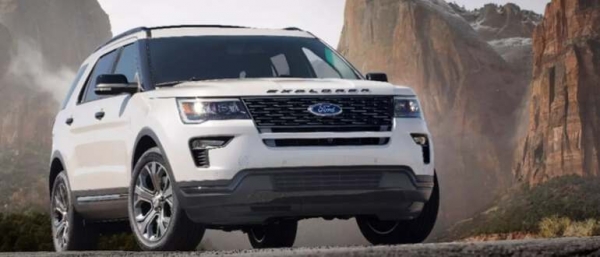 Ford Explorer 2019 на фоне природы