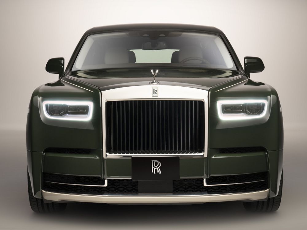 Передняя часть Rolls-Royce Phantom 2027
