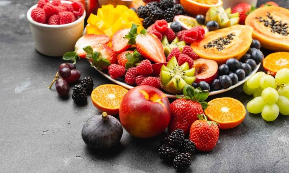 Things travelers avoid eating in hotels