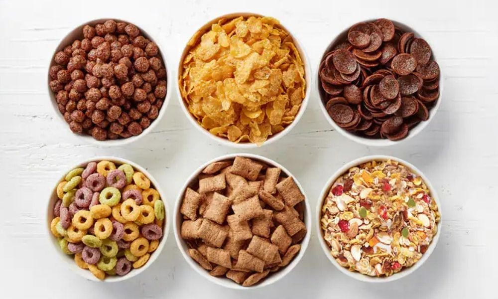 Things travelers avoid eating in hotels