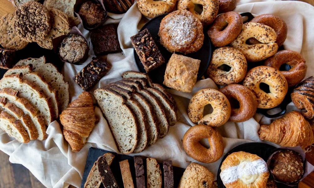 Things travelers avoid eating in hotels