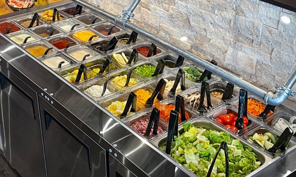 Things travelers avoid eating in hotels