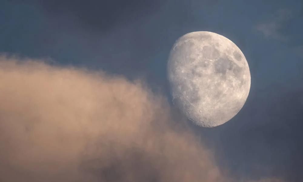 How the lunar cycle affects our mood